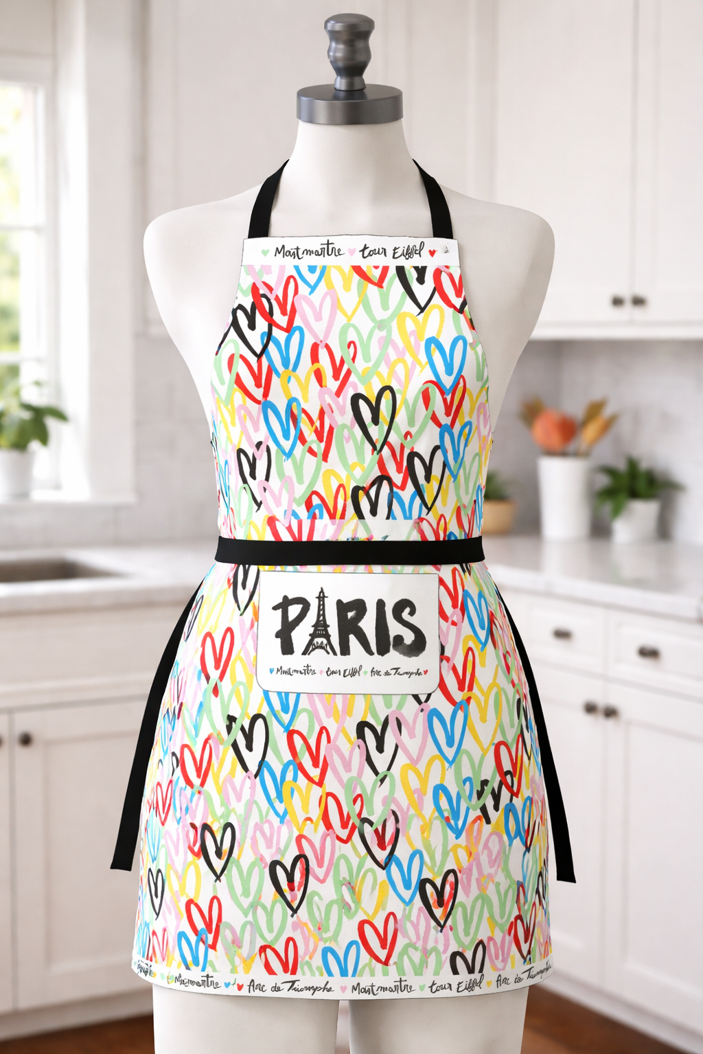 Tablier de cuisine « Paris Love » – Motifs cœurs multicolores