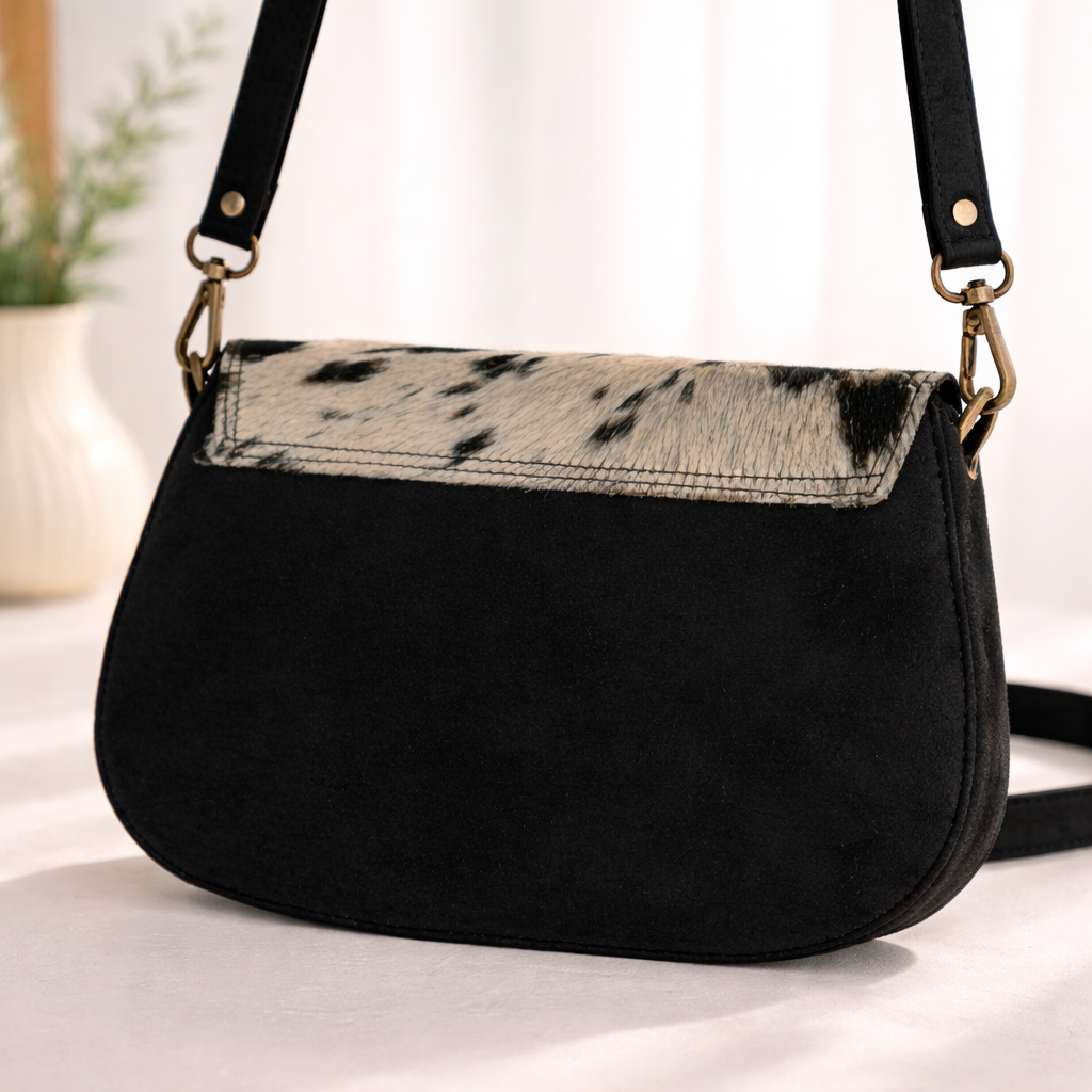Sac Bandoulière en Cuir & Poil de Vache – Noir & Blanc